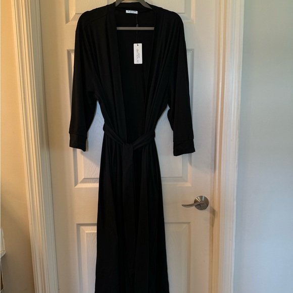 Plus size Balck Robe - Picture 6 of 8